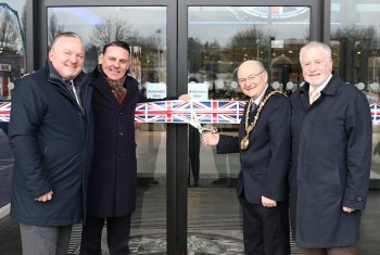 Rochdale Mayor officially opens The Trade Centre UK at Sandbrook Park