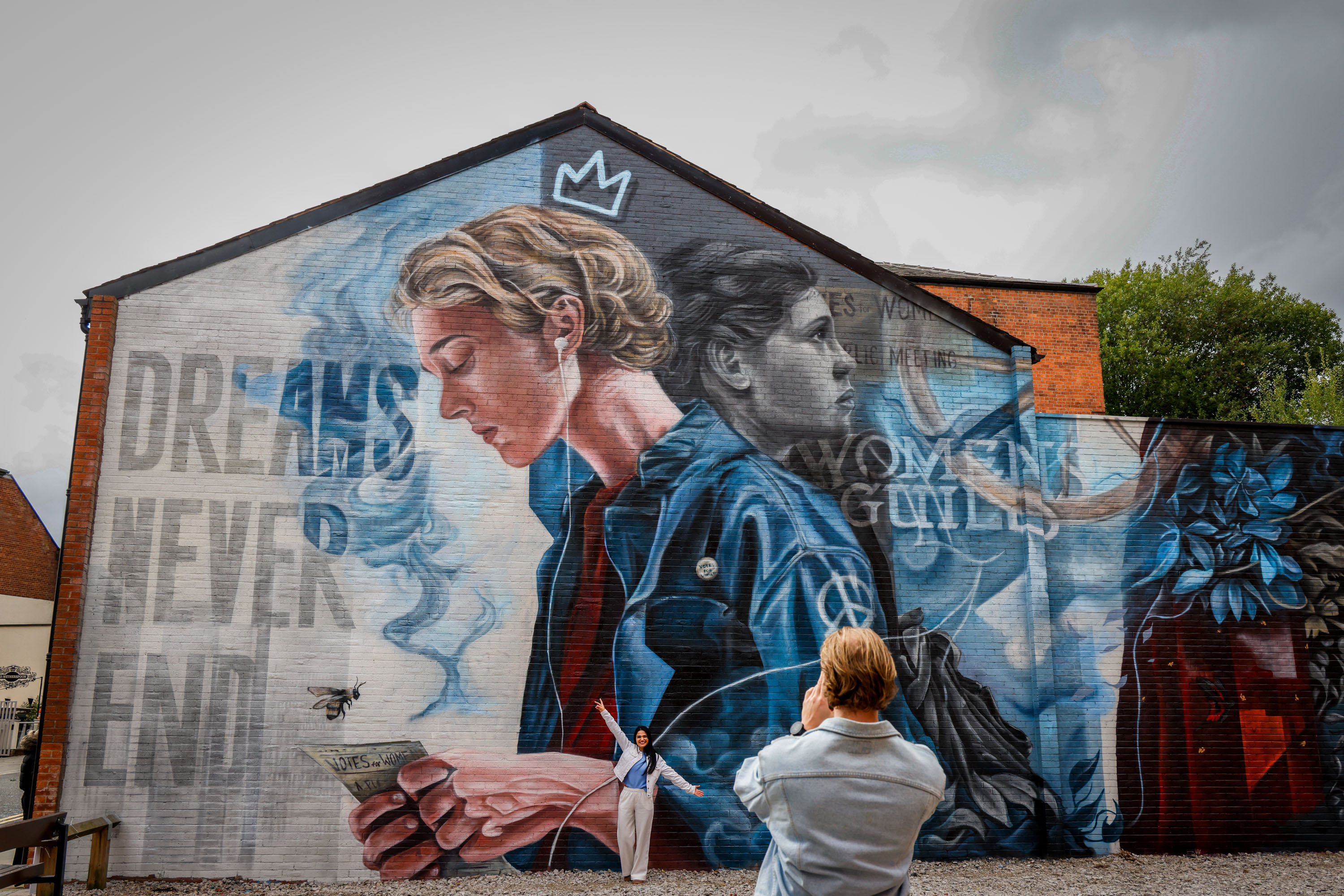 Image: Wonder walls: Mural festival draws crowds and praise as Rochdale becomes giant art gallery