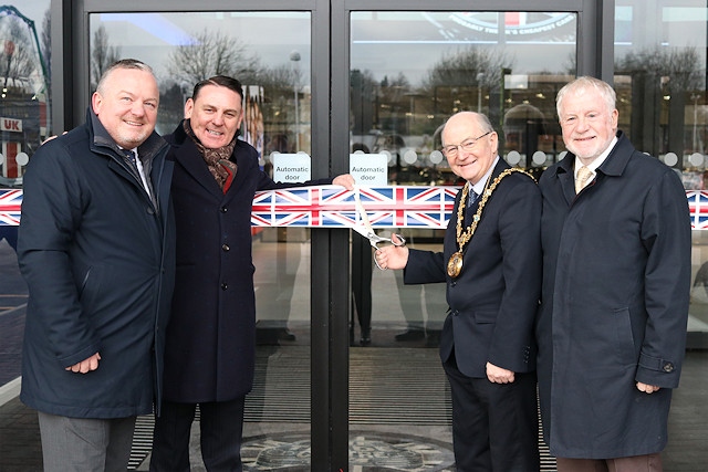 Image: Rochdale Mayor officially opens The Trade Centre UK at Sandbrook Park